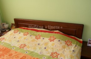 Български мебели за спалня по поръчка, изработени от бук.