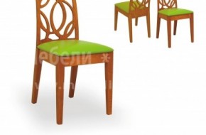 Трапезен стол от бук с тапицирана седалка и облегалка с отвори, възможност за различни цветове и дамаски