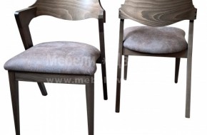 Стол Валенсия от бук- 82 EUR > <br />
За дамаска в бежав и кафяв цвят.> <br />
Бар стол от бук с тапицирана седалка.Облегалката е от буков шперплат.